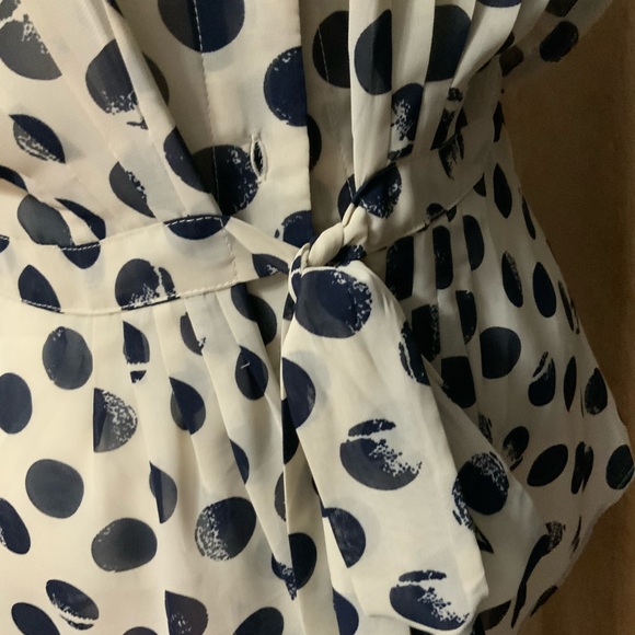 Ladies Blouse with Polka Dots - Picture 3 of 7